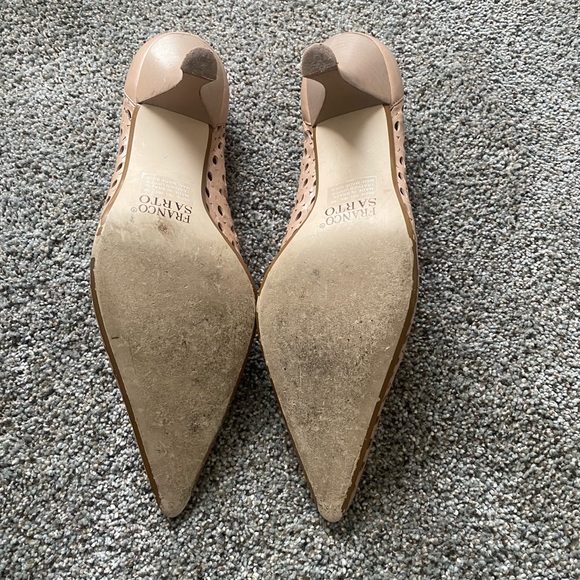 Franco Sarto Authentic short heels are a size 8. - Picture 5 of 9